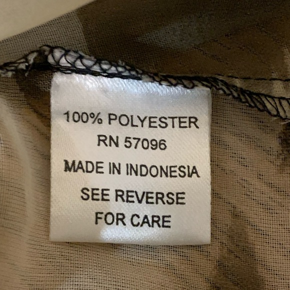 NICOLA Top, 2 pieces, attached cami and lightweight, sheer open front cover up - Picture 11 of 16